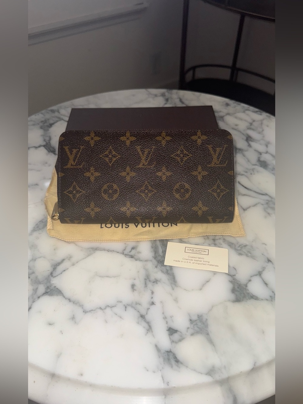Louis Vuitton Zippy Wallet - Picture 3 of 5